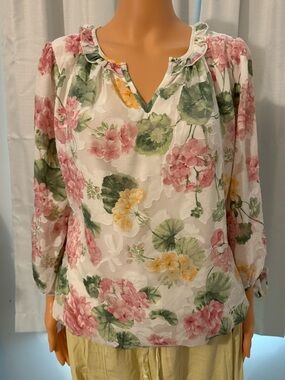 Pretty Tamara H. Size M white floral lined 3/4 sleeve banded blouse shirt new